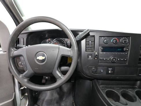 Used 2018 Chevrolet Express 2500 w/ Driver Convenience Package RWD image 14