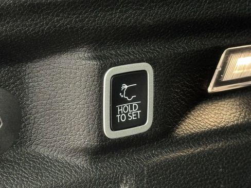 Used 2021 Jeep Grand Cherokee L Limited image 34