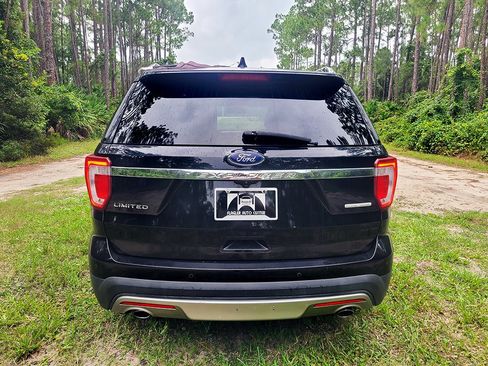 Used 2016 Ford Explorer Limited w/ Equipment Group 301A FWD image 5