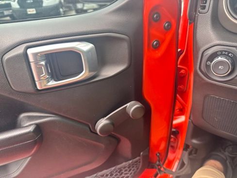 Used 2018 Jeep Wrangler Sport AWD/4WD image 25