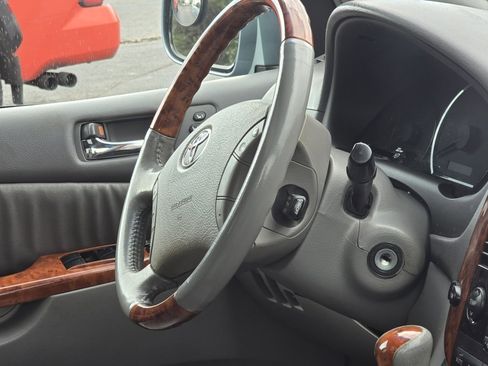 Used 2007 Toyota Sienna XLE Limited AWD/4WD image 17