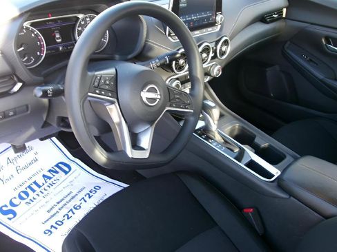 Used 2025 Nissan Sentra SV image 12