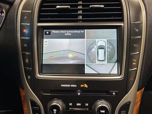 Used 2017 Lincoln MKX Reserve w/ Driver Assistance Package image 20