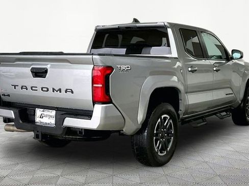 Used 2025 Toyota Tacoma TRD Sport image 5
