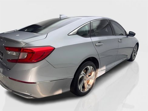 Used 2018 Honda Accord EX image 13