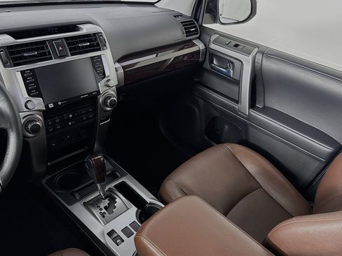 Used 2023 Toyota 4Runner Limited AWD/4WD image 24