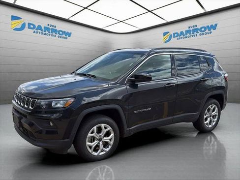 Certified 2025 Jeep Compass Latitude AWD/4WD image 1