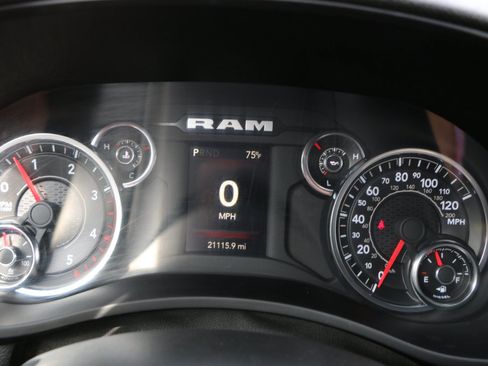 Used 2024 RAM 3500 Tradesman AWD/4WD image 27
