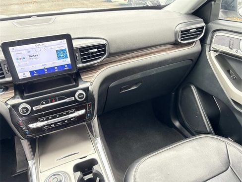 Certified 2024 Ford Explorer Limited image 17