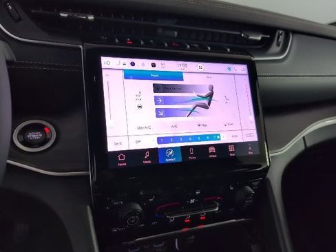 New 2025 Jeep Grand Cherokee L Limited AWD/4WD image 19
