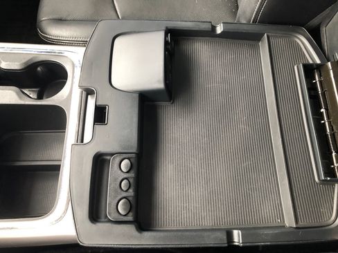Used 2017 RAM 1500 Laramie w/ Convenience Group AWD/4WD image 22