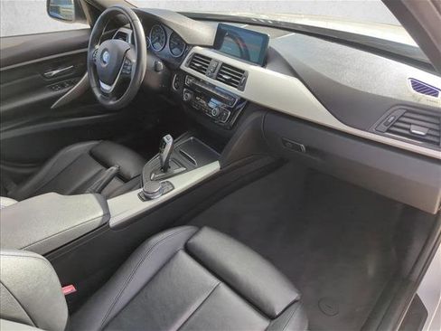 Used 2018 BMW 320i Sedan image 22