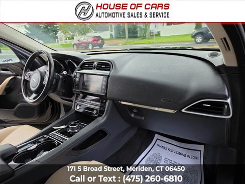 Used 2017 Jaguar F-PACE Premium AWD/4WD image 50