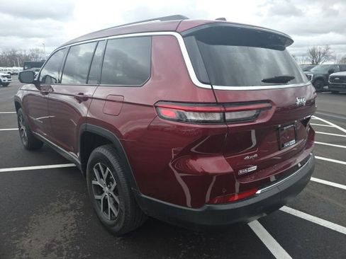 Used 2023 Jeep Grand Cherokee L Limited w/ Luxury Tech Group II image 15