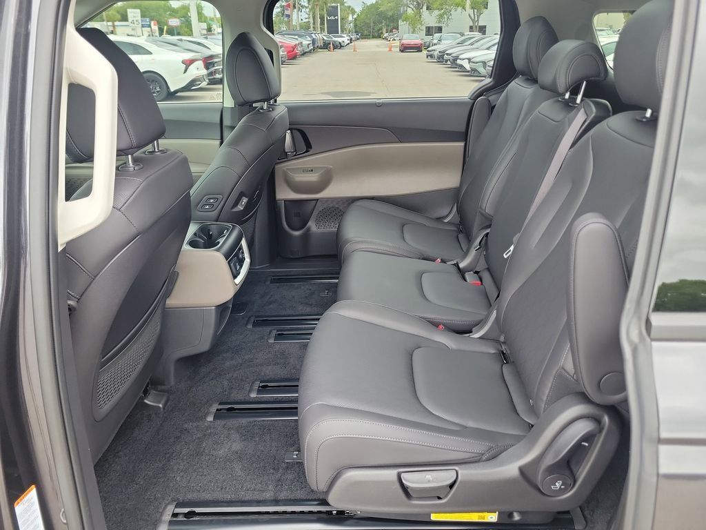 New 2026 Kia Carnival SX FWD image 16