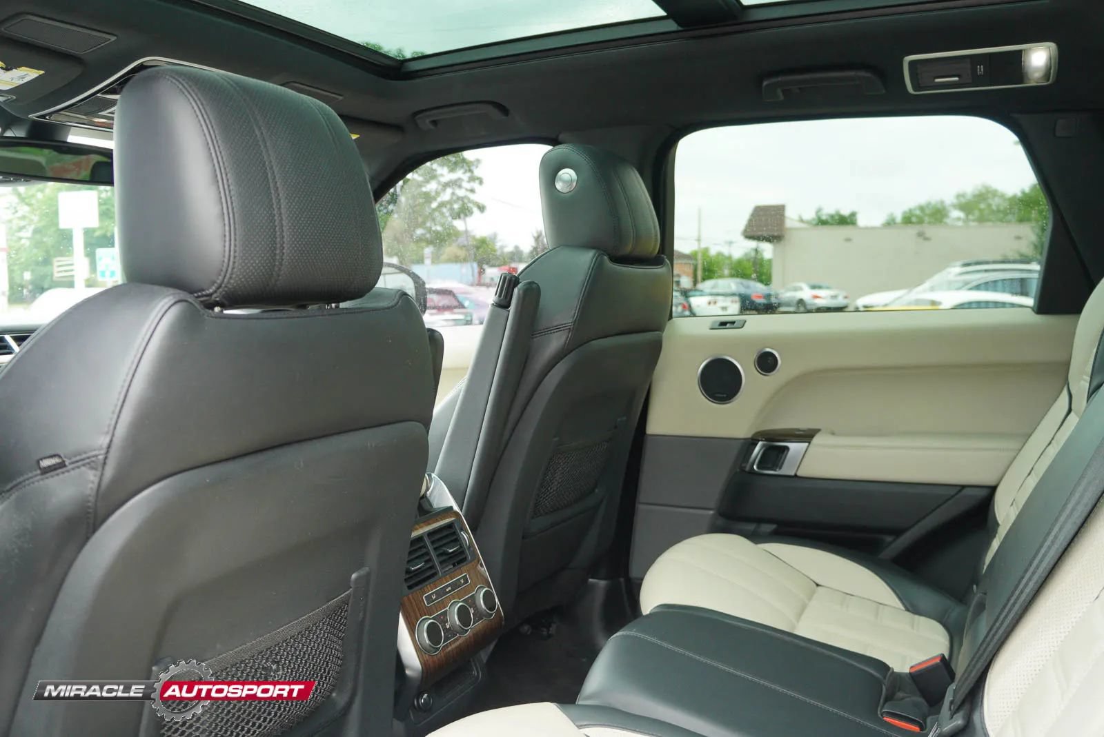 Used 2015 Land Rover Range Rover Sport Autobiography AWD/4WD image 25
