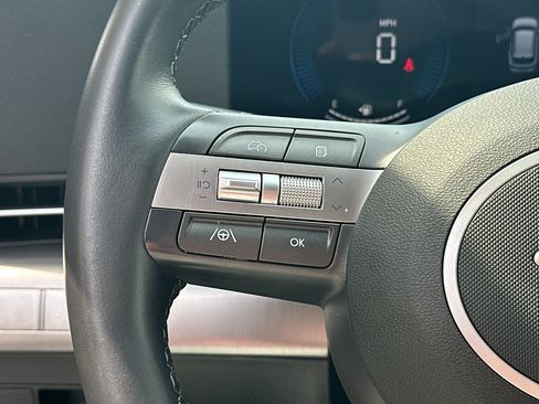 Used 2025 Hyundai Kona SEL AWD/4WD image 14