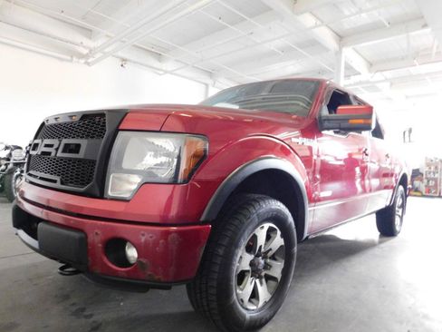 Used 2013 Ford F150 FX4 w/ Mid Equipment Group AWD/4WD image 7