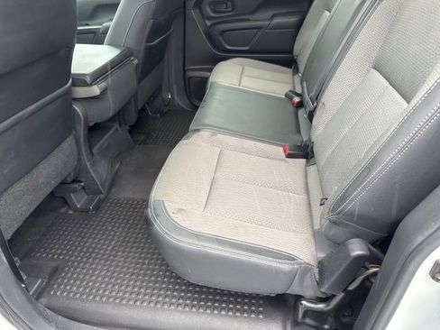 Used 2017 Nissan Titan S image 11