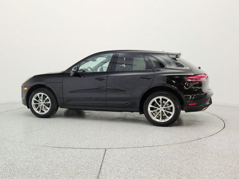 Used 2023 Porsche Macan AWD/4WD image 9