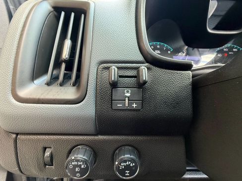 Used 2020 Chevrolet Colorado Z71 image 23