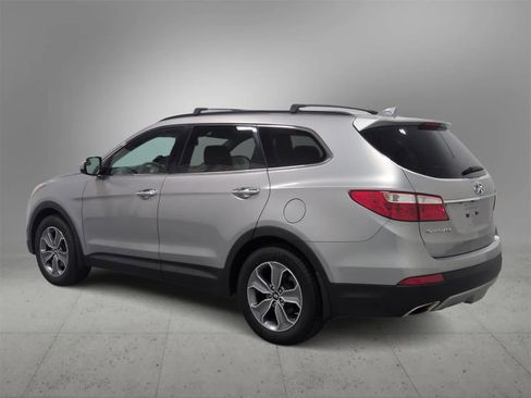 Used 2015 Hyundai Santa Fe GLS image 6