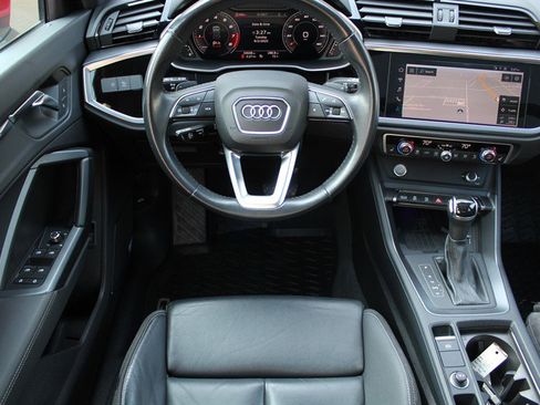 Used 2020 Audi Q3 2.0T Prestige w/ Prestige Package image 2