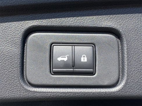 New 2025 Nissan Pathfinder Platinum image 14