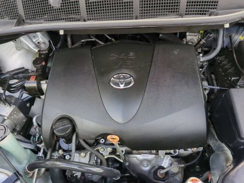 Certified 2020 Toyota Sienna L FWD image 21