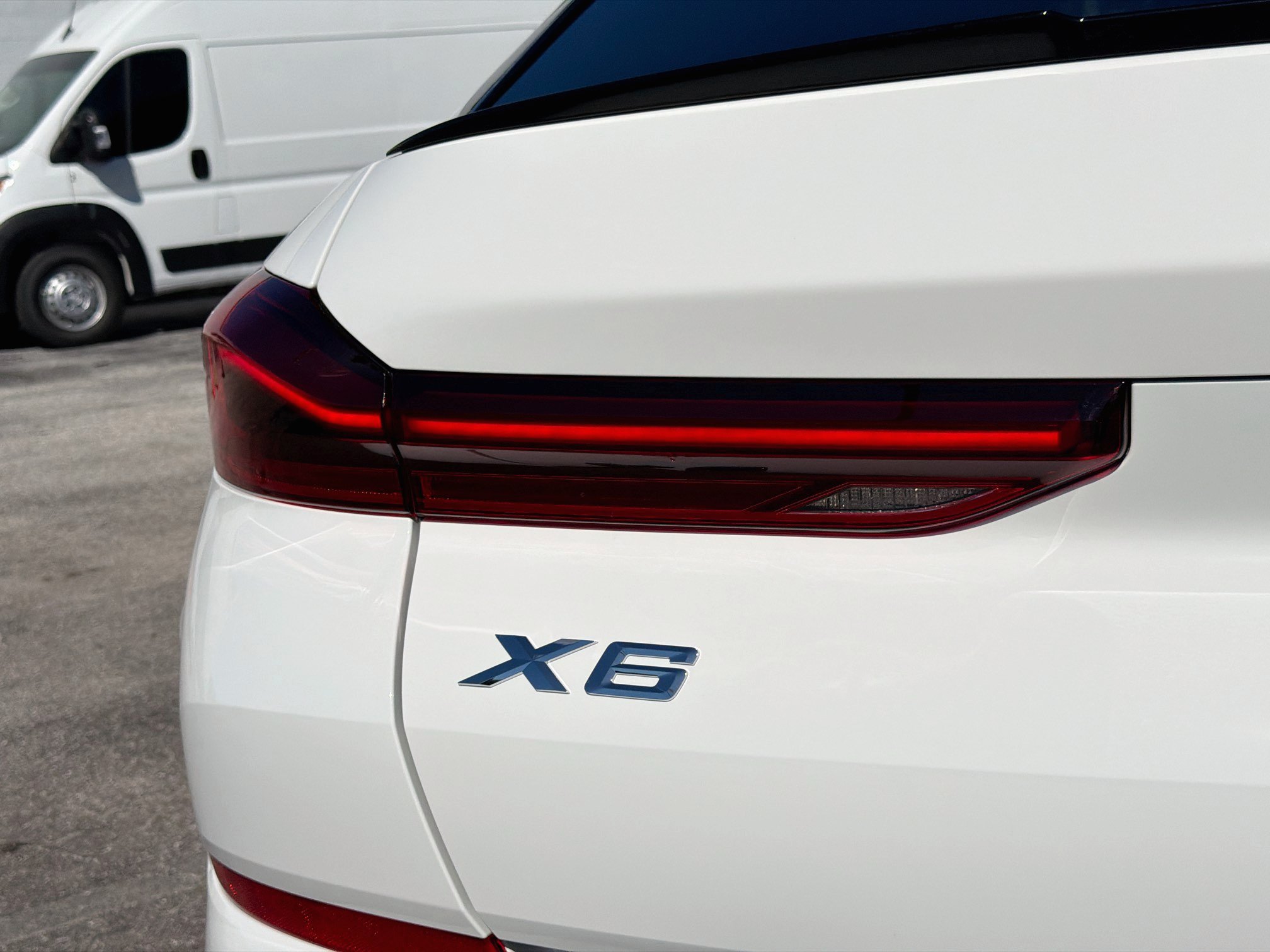 New 2027 BMW X6 xDrive40i w/ Executive Package AWD/4WD image 10