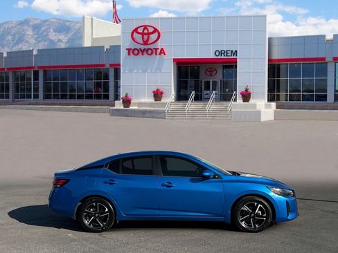 Used 2025 Nissan Sentra SV w/ All-Weather Package FWD image 3