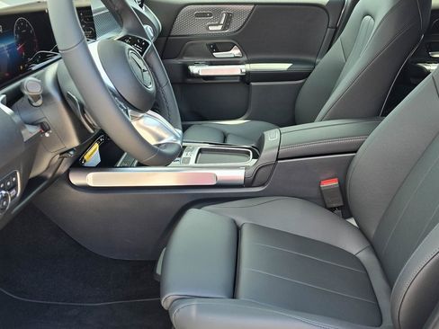 New 2026 Mercedes-Benz GLB 250 4MATIC image 11