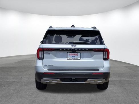 Certified 2026 Ford Explorer Active w/ Active Comfort Package RWD image 5