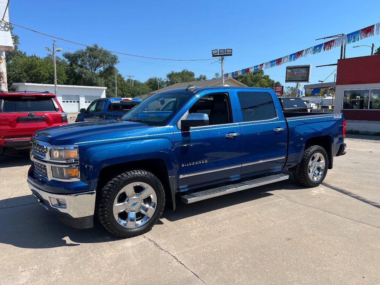 Used 2015 Chevrolet Silverado 1500 LTZ AWD/4WD image 2