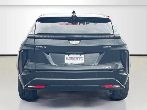 Used 2025 Cadillac Lyriq Sport AWD/4WD image 6