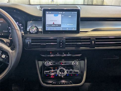 Used 2022 Lincoln Corsair AWD w/ Equipment Group 101A image 13