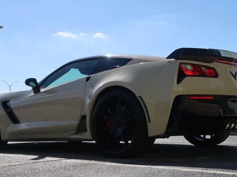 Used 2019 Chevrolet Corvette Grand Sport RWD image 11