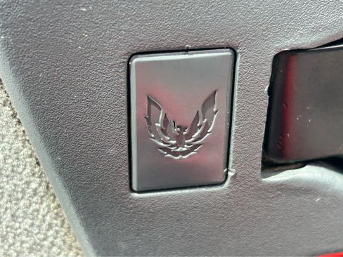 Used 1991 Pontiac Firebird Coupe RWD image 12