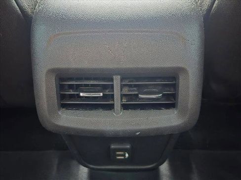 Used 2021 Chevrolet Equinox LT FWD image 16