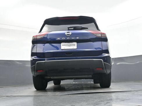 Used 2025 Nissan Rogue SV FWD image 45