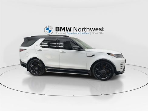 Used 2025 Land Rover Discovery Dynamic SE AWD/4WD image 5