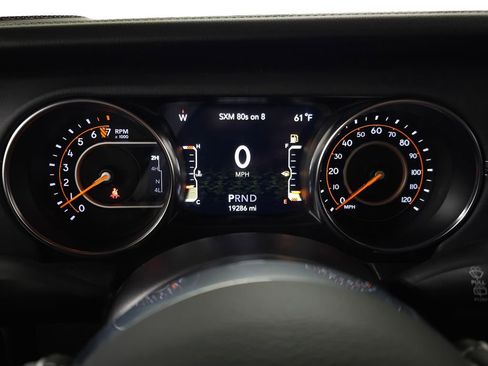 Used 2022 Jeep Wrangler Unlimited Sahara w/ LED Lighting Group AWD/4WD image 21