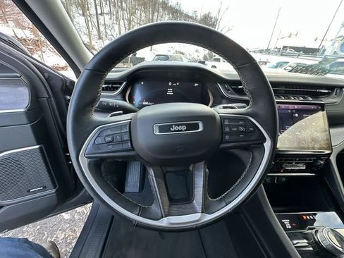 Used 2022 Jeep Grand Cherokee L Limited image 13