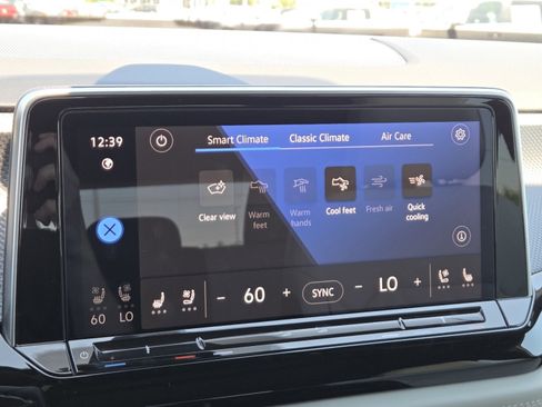 Used 2024 Volkswagen Atlas Cross Sport SEL Premium R-Line AWD/4WD image 29