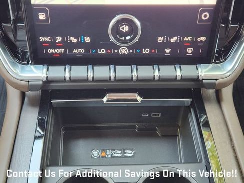 New 2026 GMC Yukon XL Denali Ultimate w/ LPO, Floor Liner Package AWD/4WD image 15