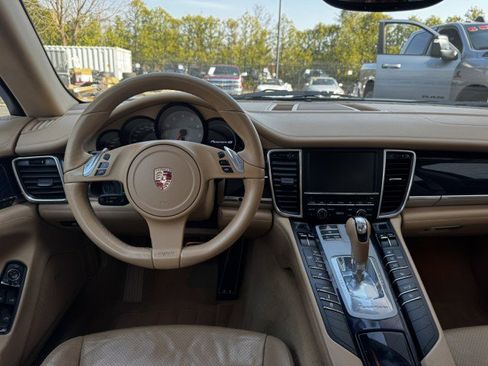 Used 2010 Porsche Panamera 4S image 27