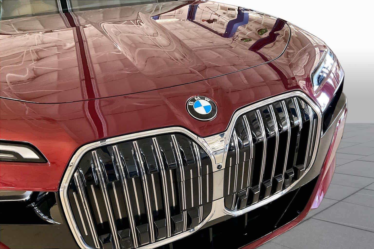 Used 2023 BMW 740i RWD image 30