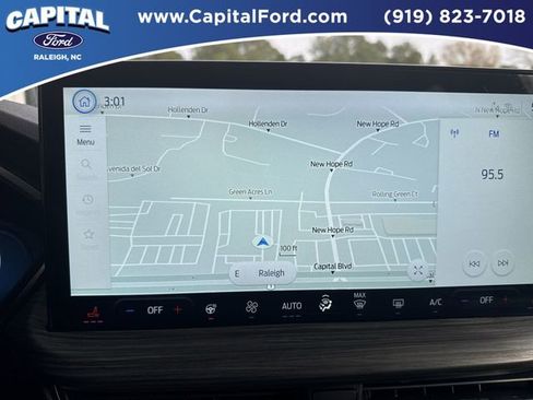 Certified 2025 Ford Escape SE w/ PHEV Premium Package image 31