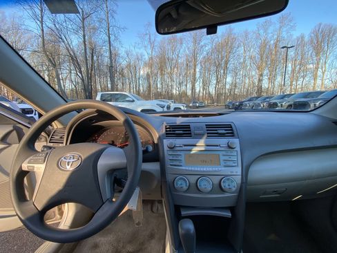 Used 2008 Toyota Camry LE image 26