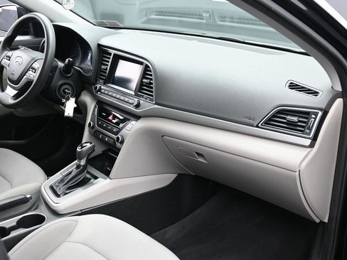 Used 2018 Hyundai Elantra SEL image 30